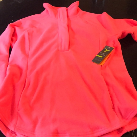 Old Navy Tops - NWT Women’s Old Navy 1/4 Zip Fleece Sm / Med